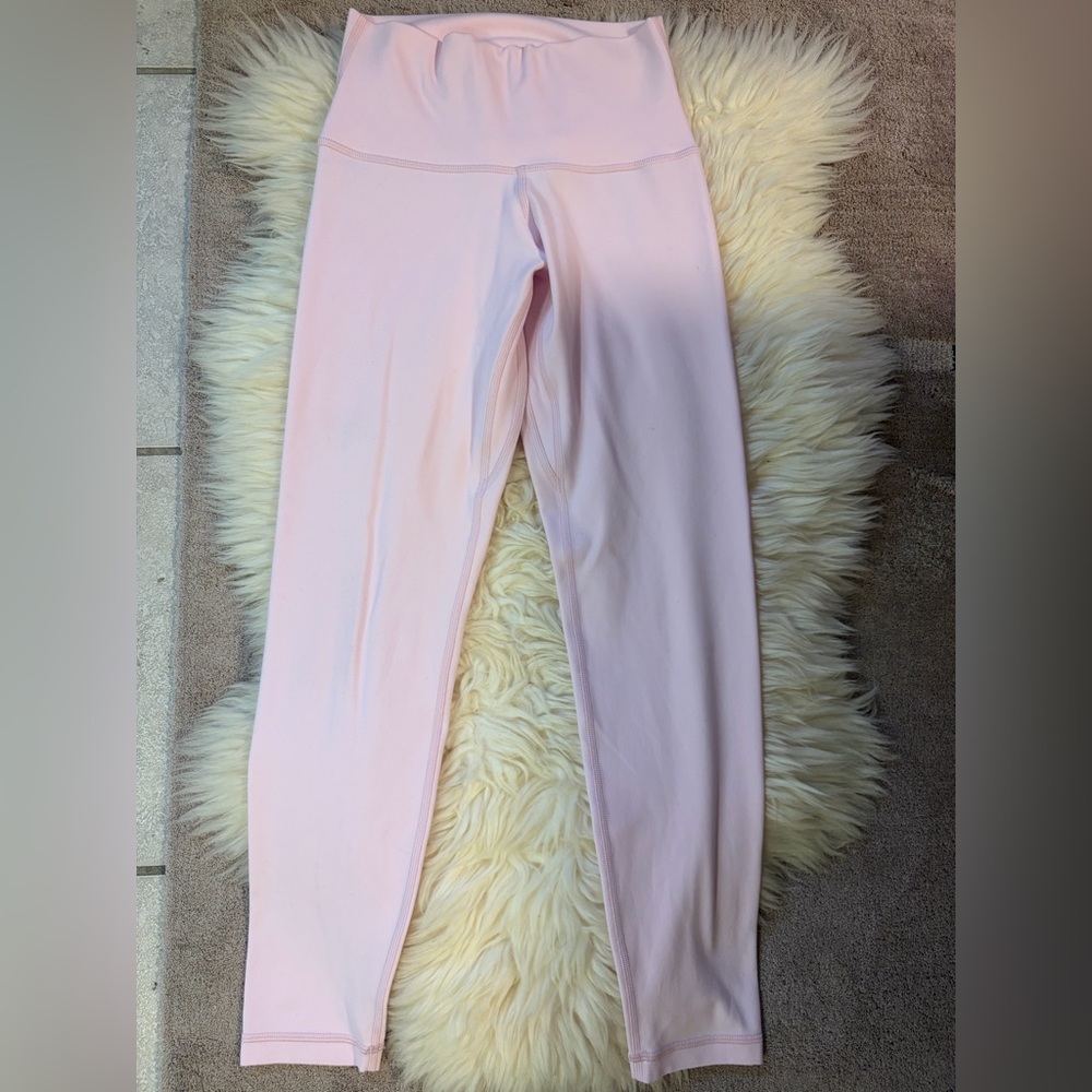 Aritzia Golden BUTTER Cheeky Hi-Rise Legging
 size 0 color Villa pink - Picture 4 of 6